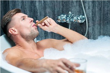 Γιατί οι άνδρες πρέπει να χρησιμοποιούν βόμβες μπάνιου
