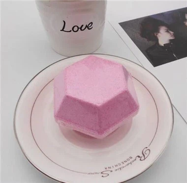 Ροζ βόμβα λουτρών